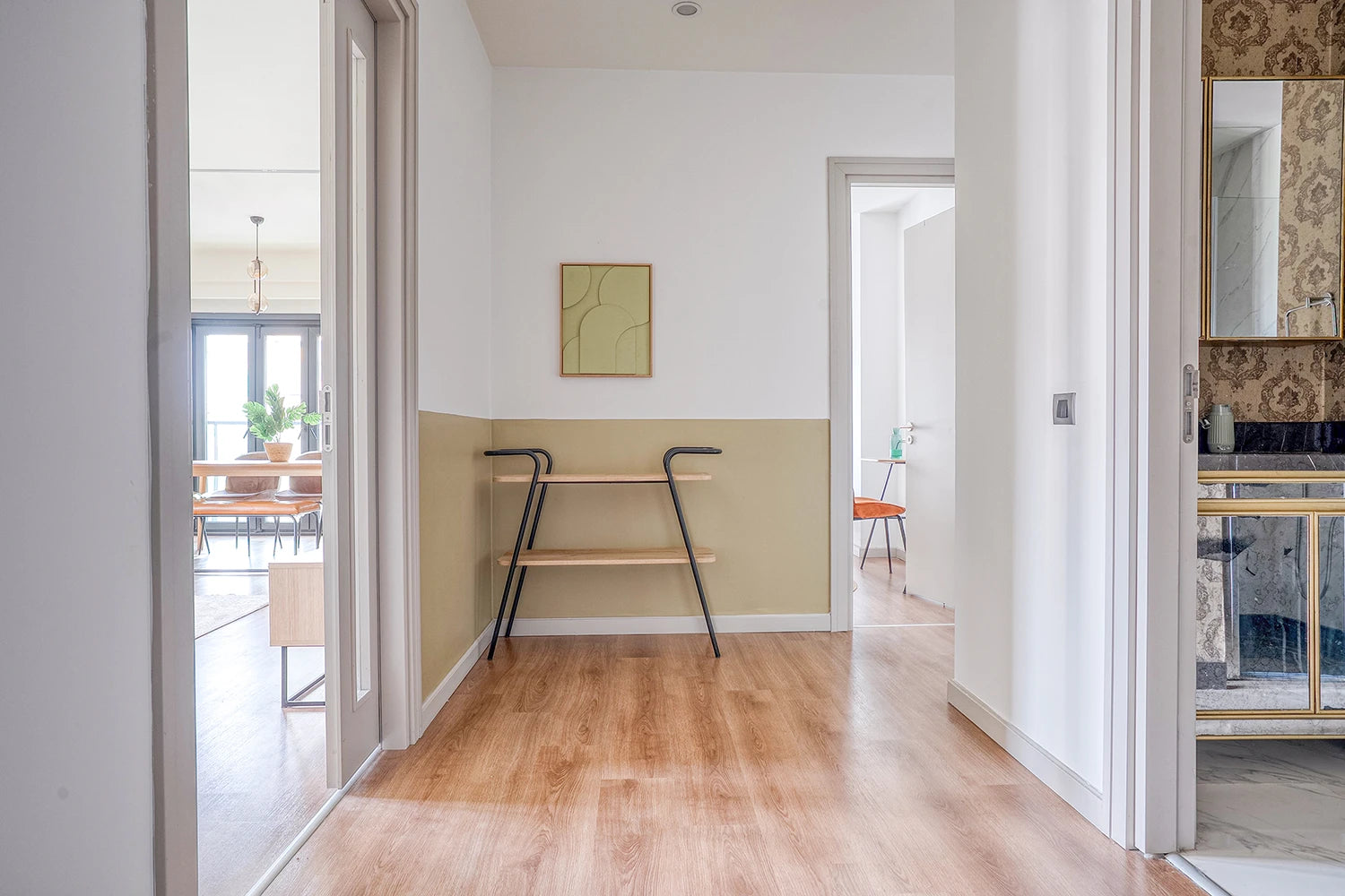 432