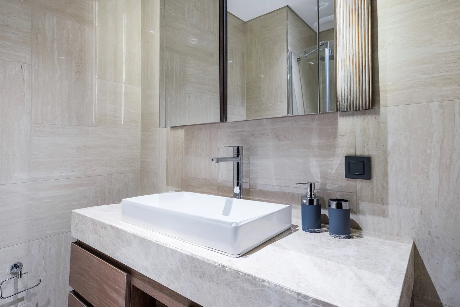 Banyo - 1